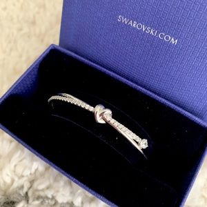 Swarovski Silver Heart Bangle